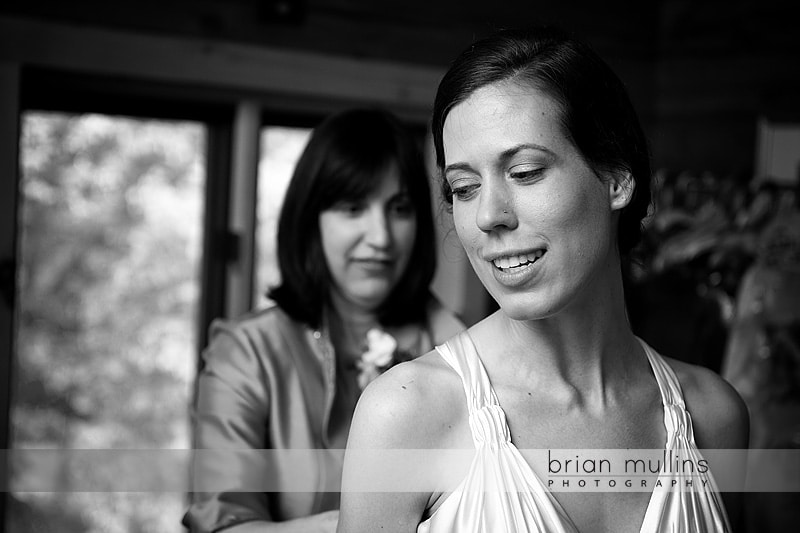 craig_riberdy_wedding-0038 barn at valhalla bridel preperation