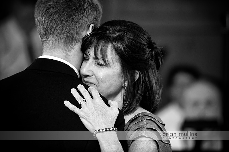 mom crying at wedding