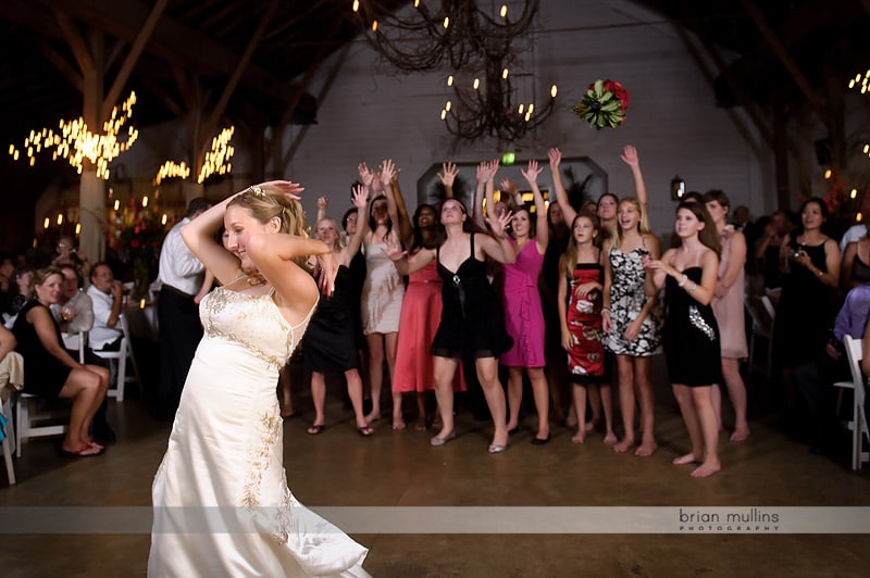 bridal bouquet toss